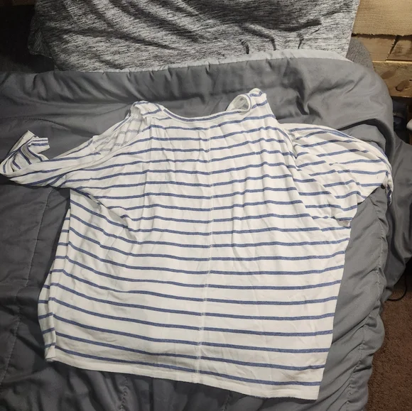 Karen Kane Top - Picture 2 of 2